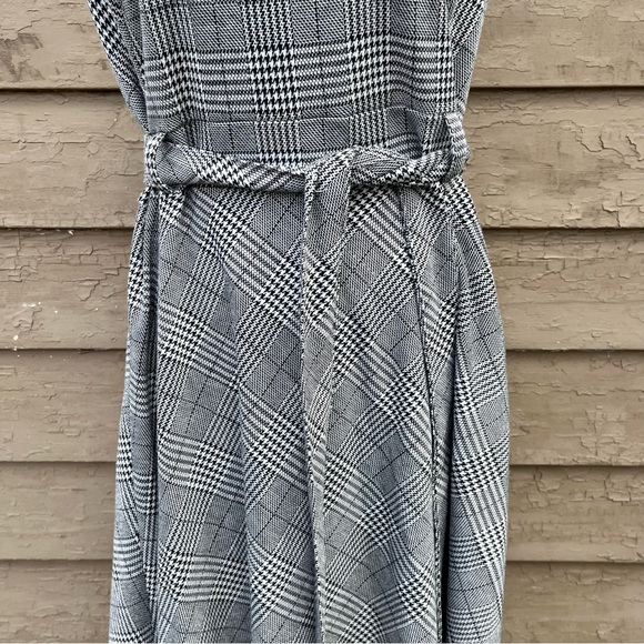 Calvin Klein plaid belted fit and flare dress! - Picture 4 of 9